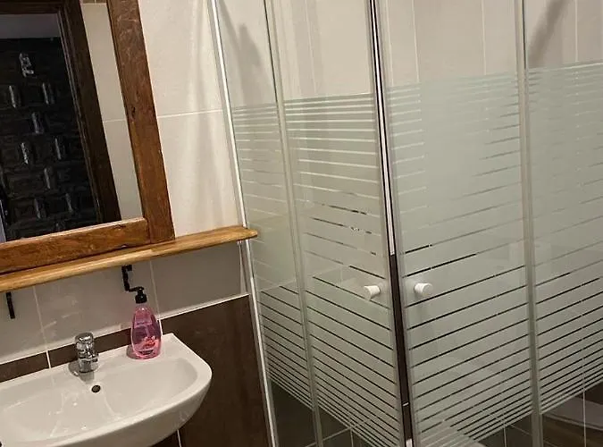 Hostal بيت ضيافة *